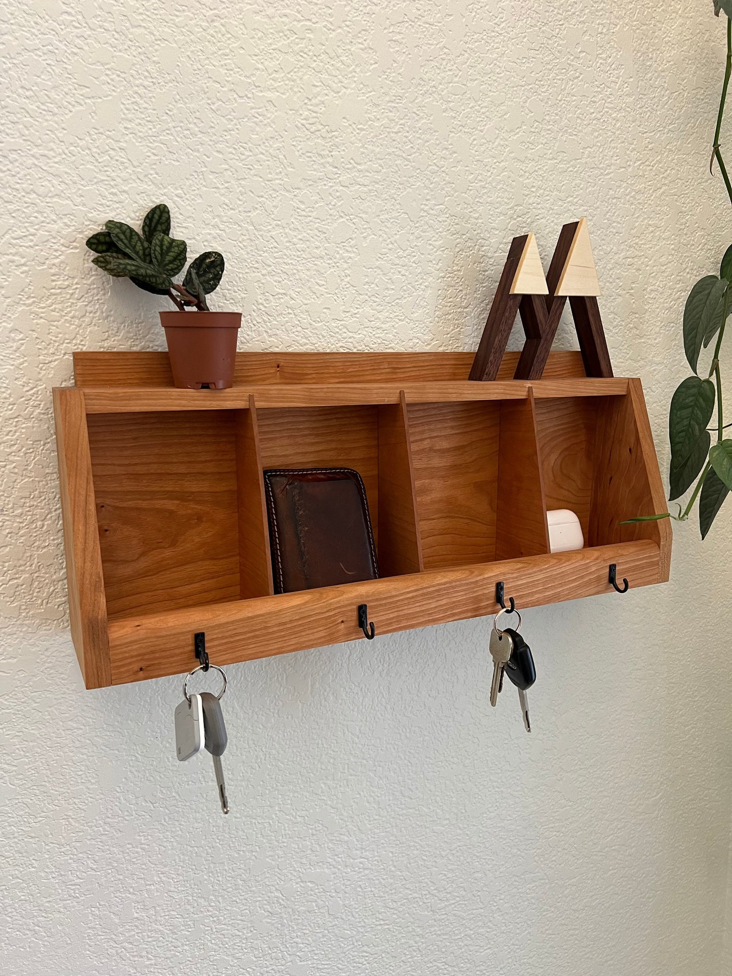 Handmade wall hanging key holder and organizer - 4 key hooks - solid hard maple, cherry, walnut, or mahogany - entryway home decor